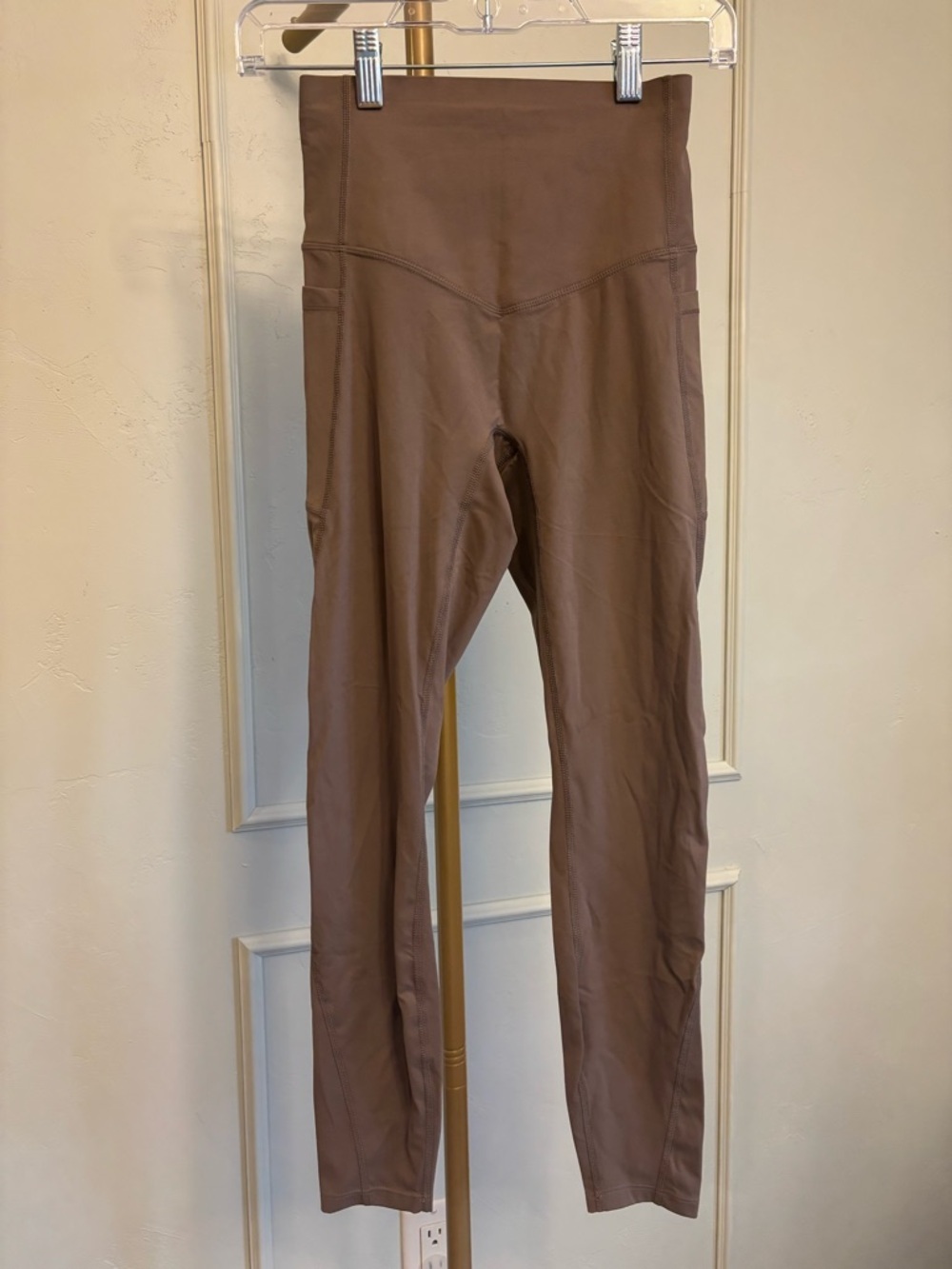 Halara Leggings High-Waisted Tummy Control Pocket — Lt Brown MSRP $45